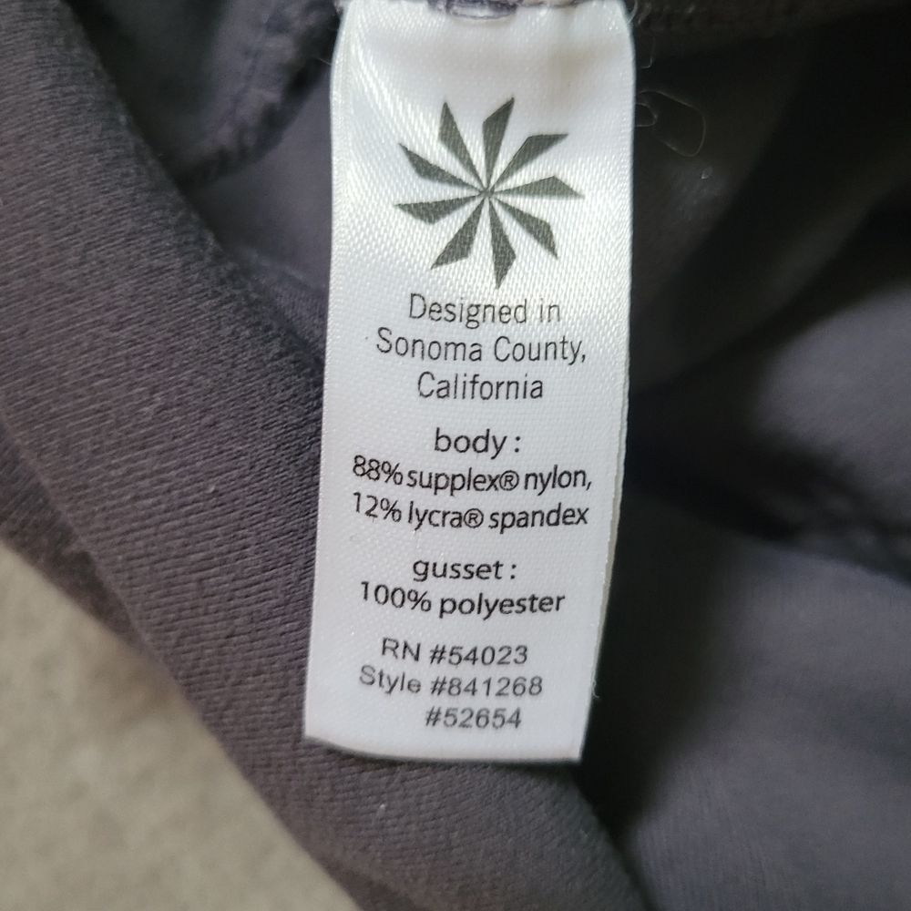 Athleta yoga pants sz.Small, Grey, pockets, cropped,Athletic wear - Picture 4 of 5